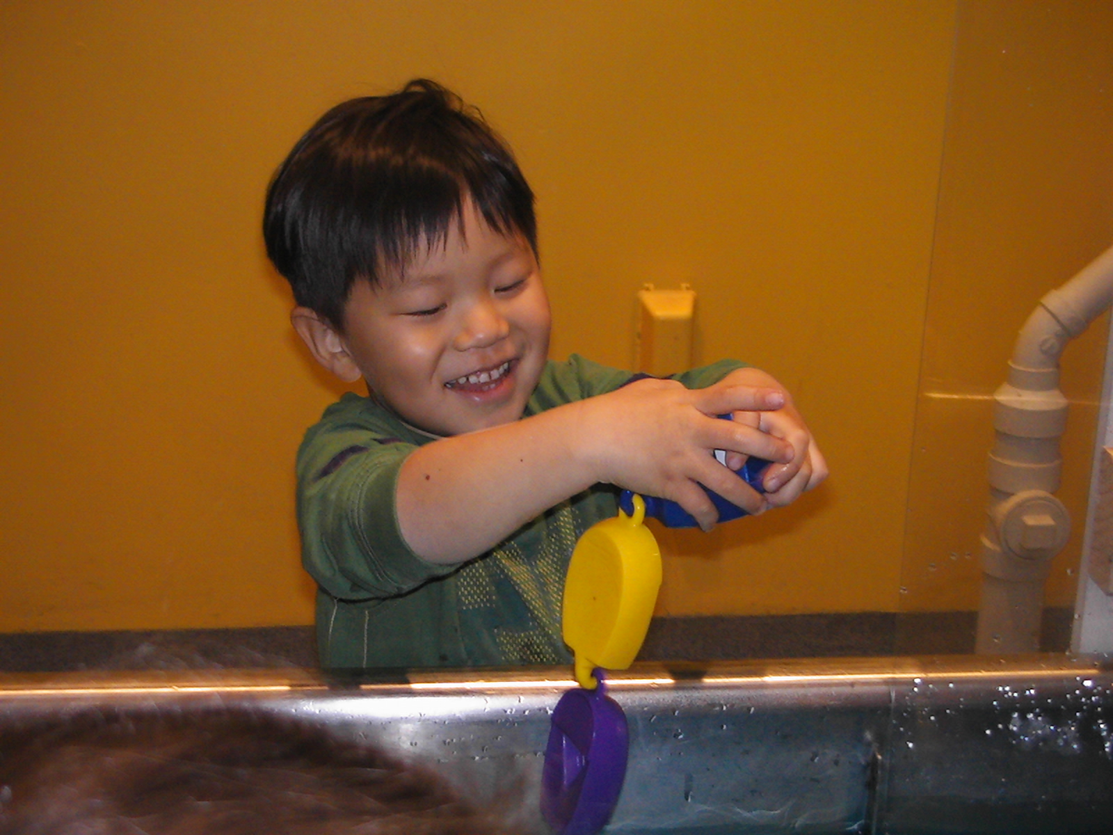 play with boats